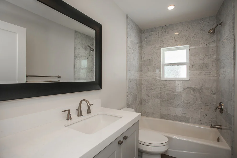 San-Joaquin- Laguna-Beach-beach-style-bathroom-side-view.jpg