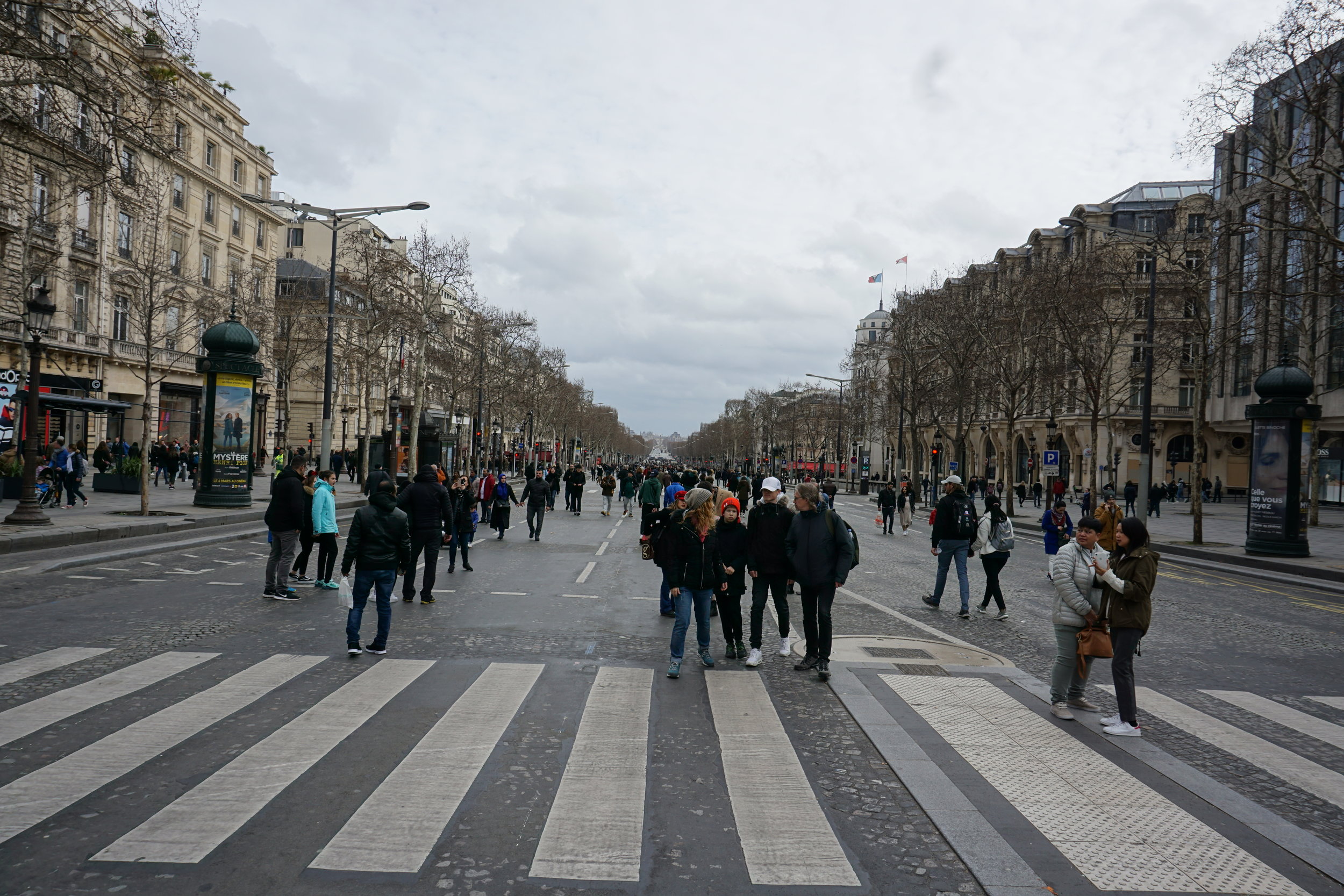  Champs Elysee as a pedestrian mall 