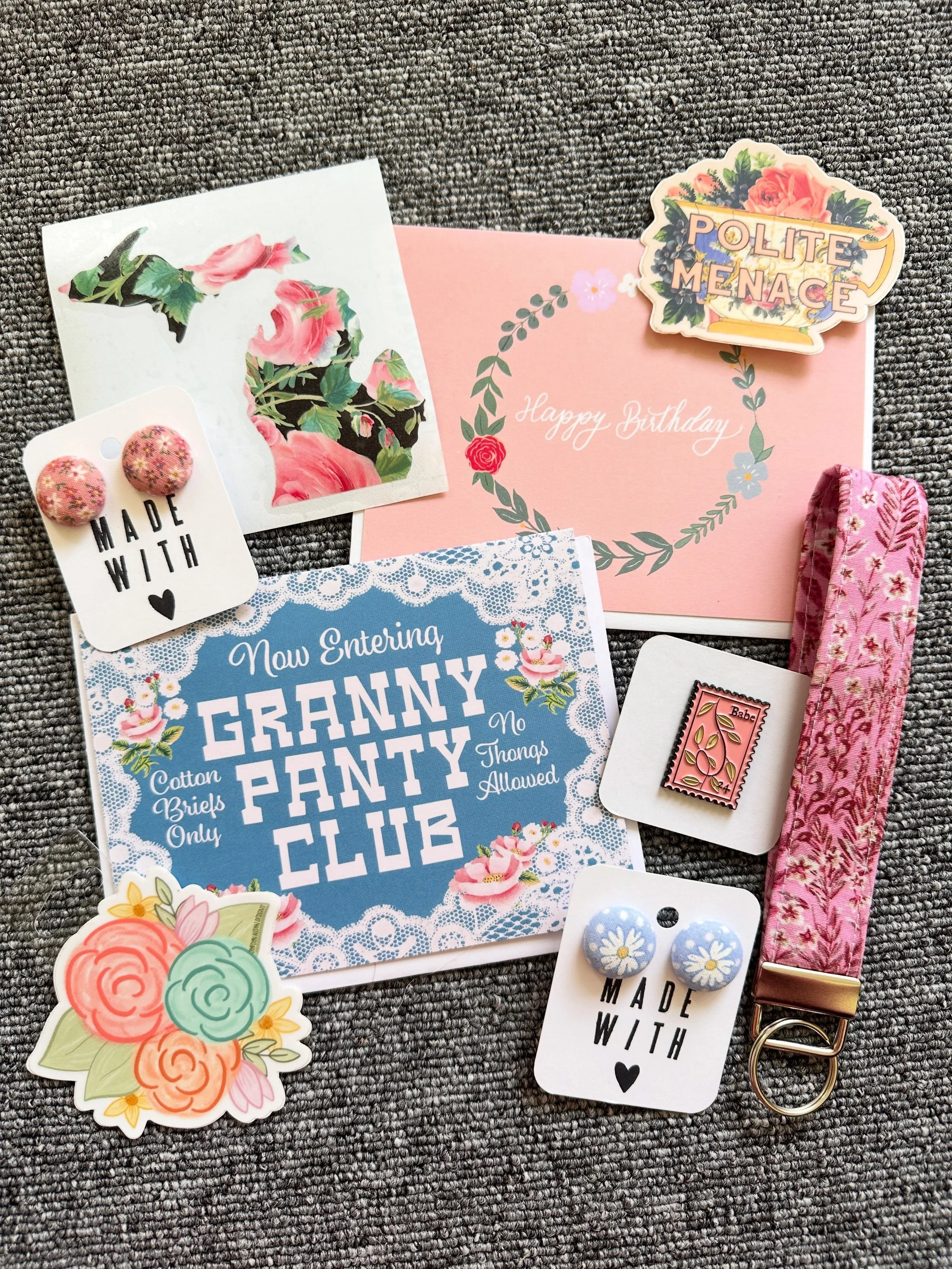 Manifesting some spring weather for your weekend with all the prettiest floral things 🌸🌷🌼🪻
