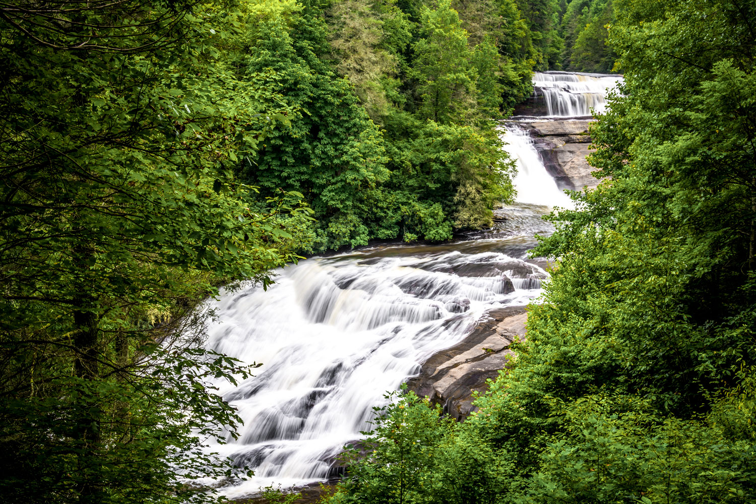 Waterfalls & Wine Tour