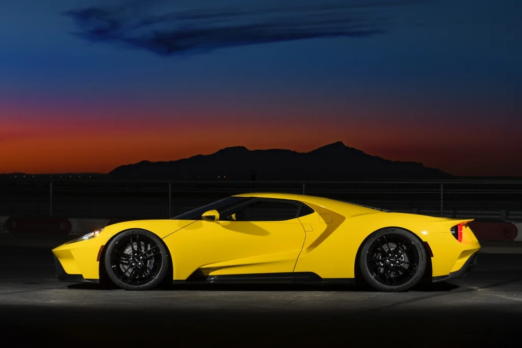 ford_gt_822.jpg
