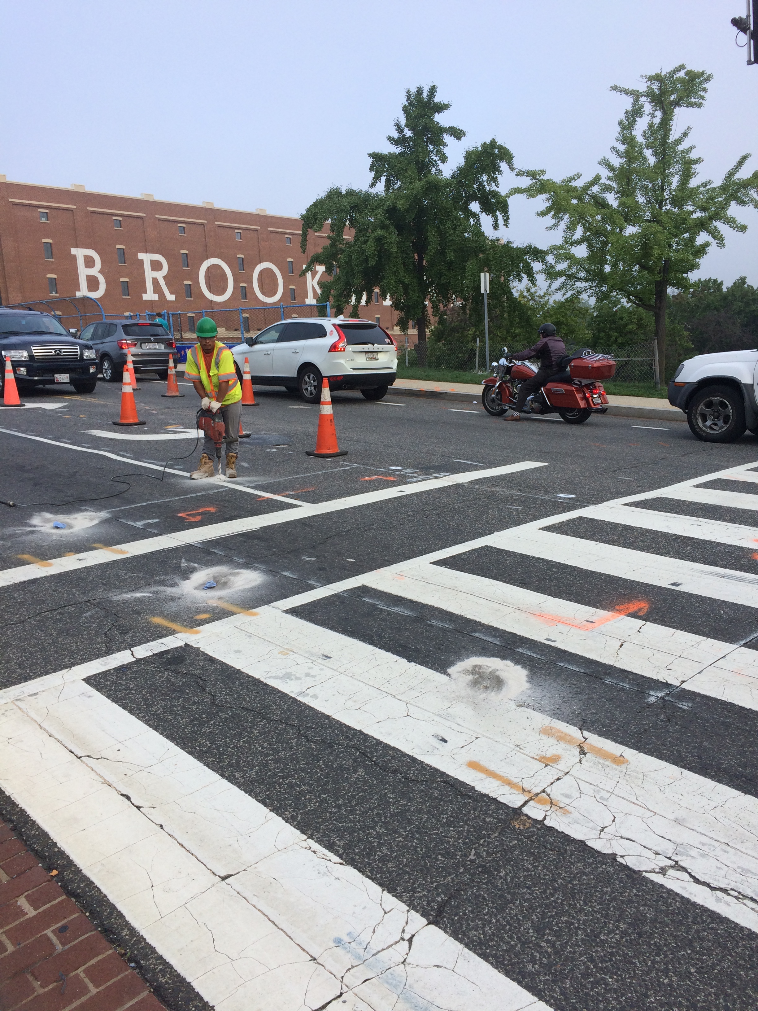 One-lane Traffic both directions