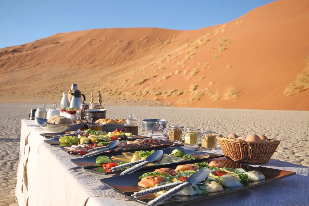 Namib-Sky-Balloon-Safaris-breakfast-1030x686.jpg