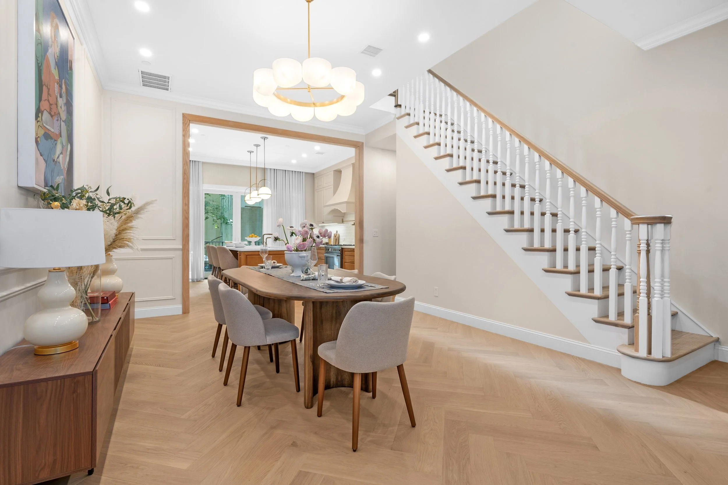 14_Dining Room.jpg