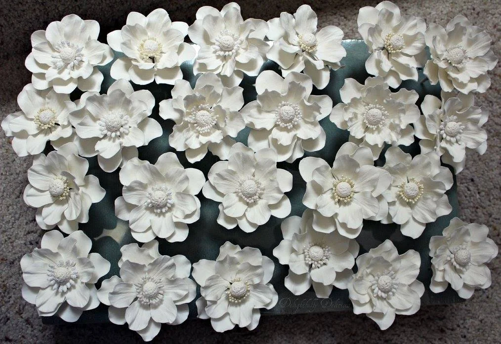 Gumpaste Anemone.jpg