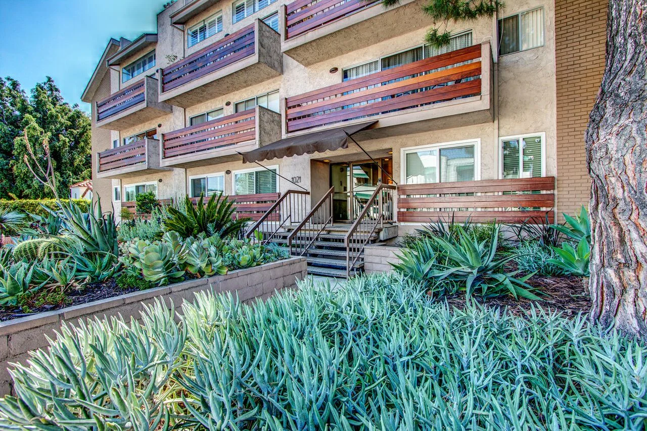 1021 N CRESCENT HEIGHTS BLVD, West Hollywood