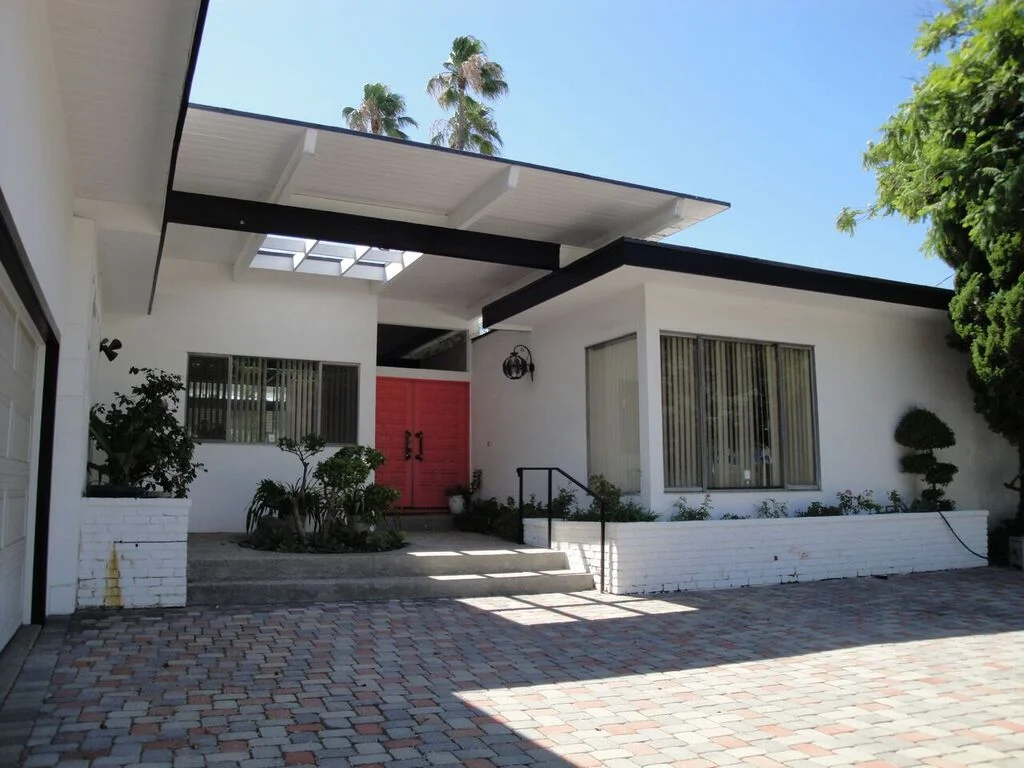 16611 OLDHAM ST, Encino