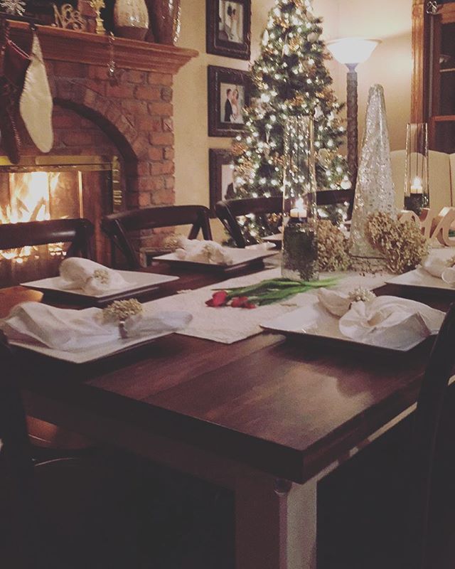 Merry Christmas from our family to yours (and your families to-be! 💕). We couldn't help ourselves from sharing our handcrafted #VintageFarmhouseTables with our family at Christmas dinner! 🎄❄️☃ Don't forget: just a few days left of our awesome 2016 