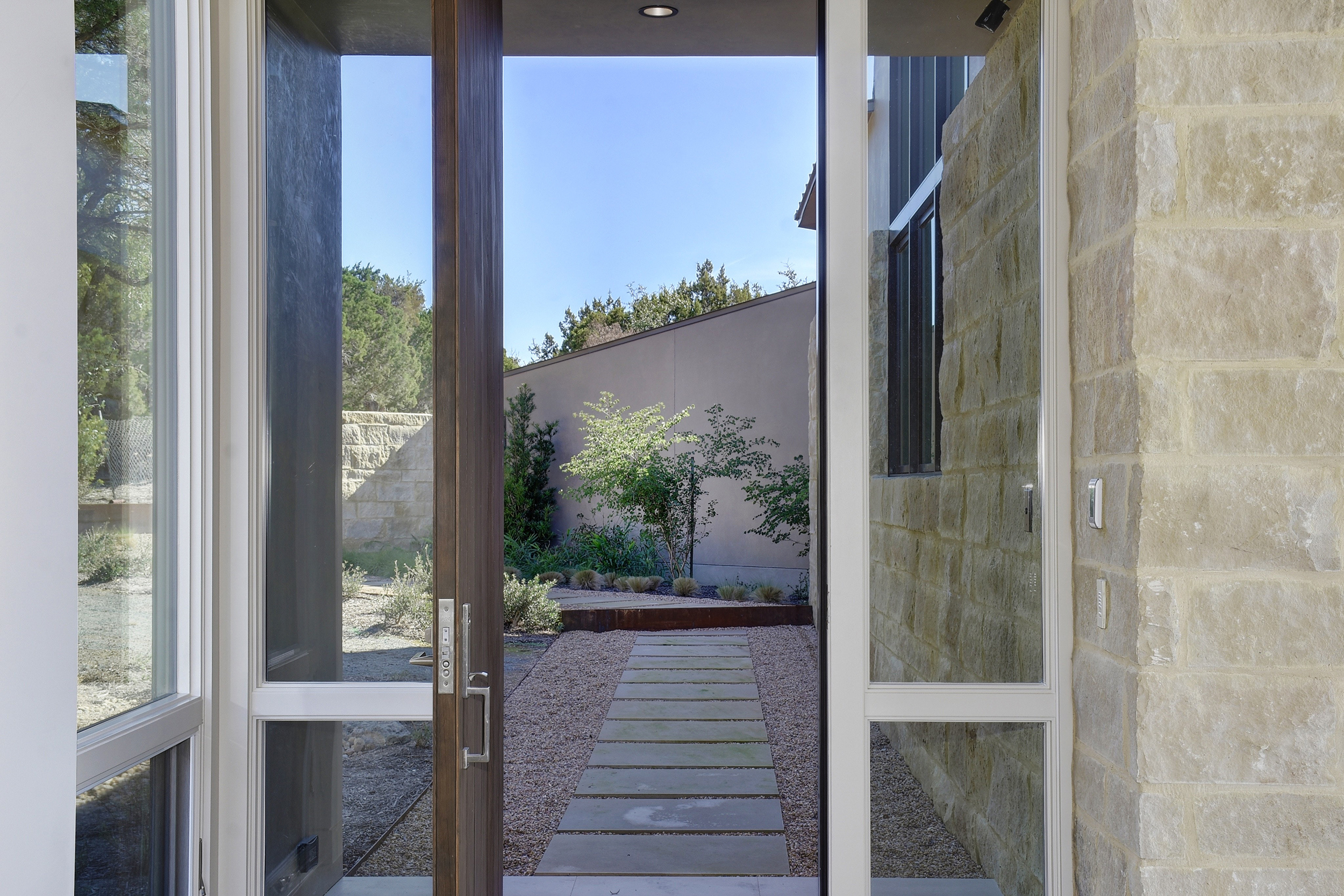 furman_keil_cap_rock_exterior2.jpg