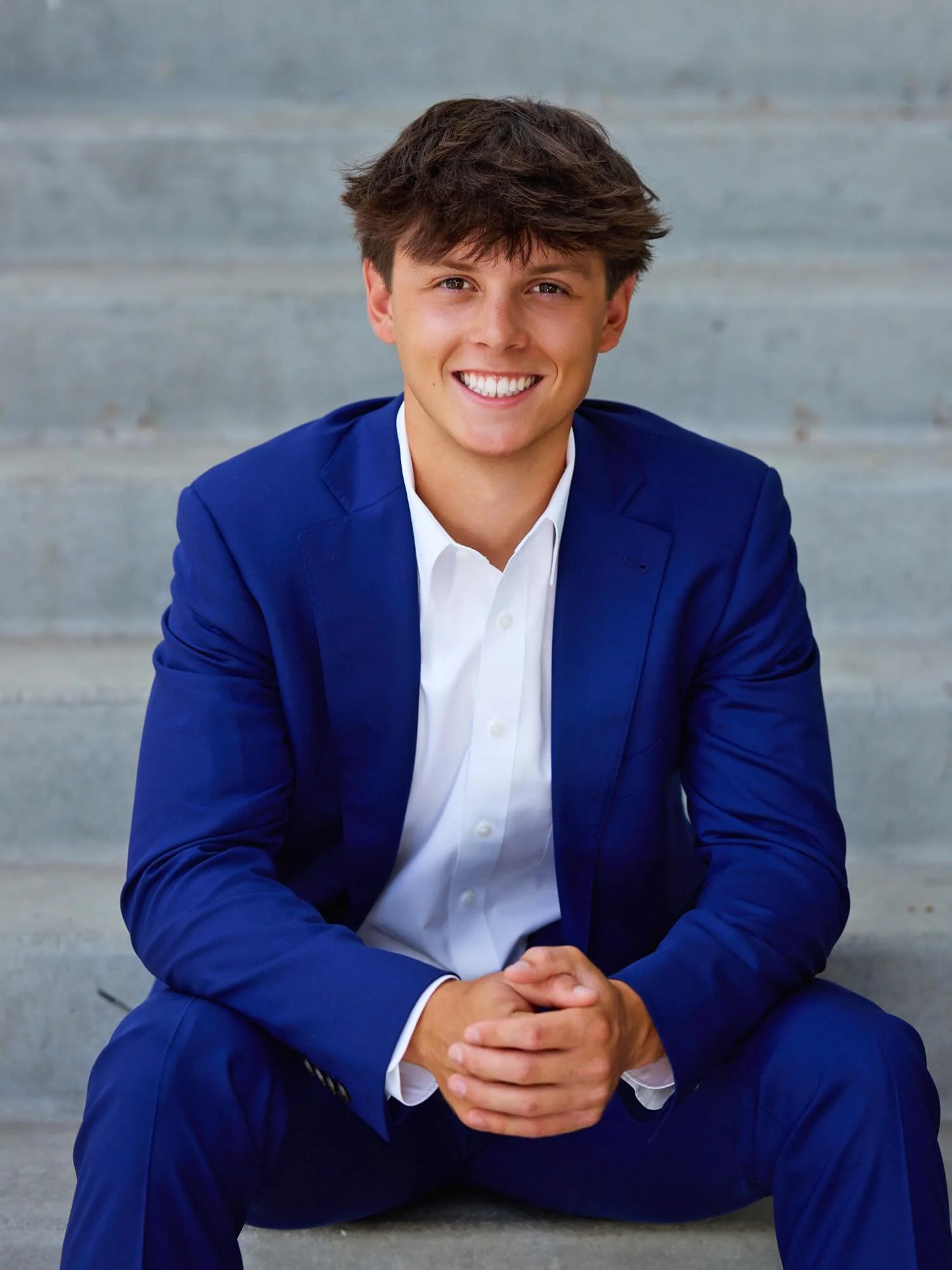 Our summer calendar is filling quickly, and we&rsquo;ve already had the joy of photographing some seriously amazing seniors this season!
As we head into June, now is the perfect time to reserve your summer senior session before the calendar fills up.