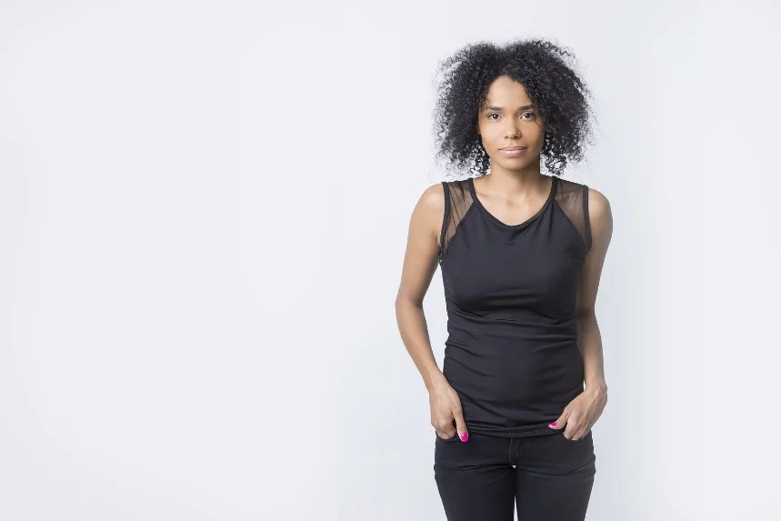 Why Am I Losing My Hair? Six Reason Your Hais is Falling Out.