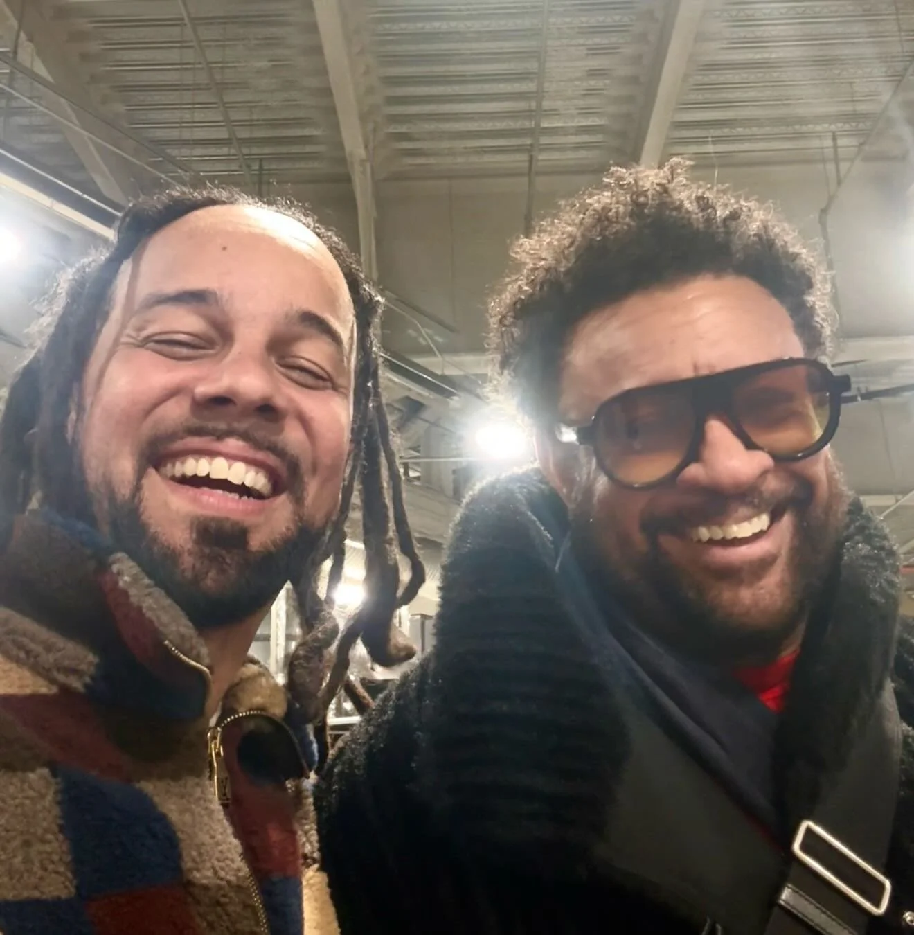 A Legendary night @ubsarena for the Love of Jamaica 🇯🇲
Thank you for calling on me to represent for my People People ! Big love to @direalshaggy @duttypaul ,the entire cast , crew and all who came out to show support .
#JamaicaStrong 💪🏽🇯🇲 ❤️💛?