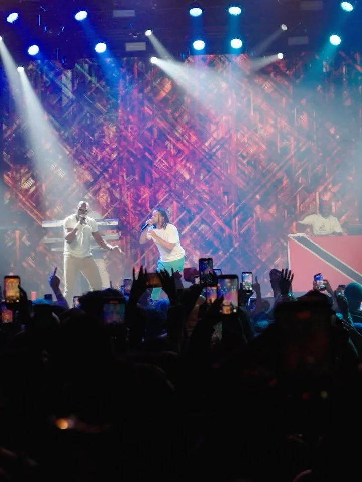 Some sweet times 🙏🏽
Thank you Toronto , 
Thank you Montreal 
@sosfestto #KesMas
Wishing you a blessed holiday 
Be present and find the true gift🎁 
📸 @jono.hirst