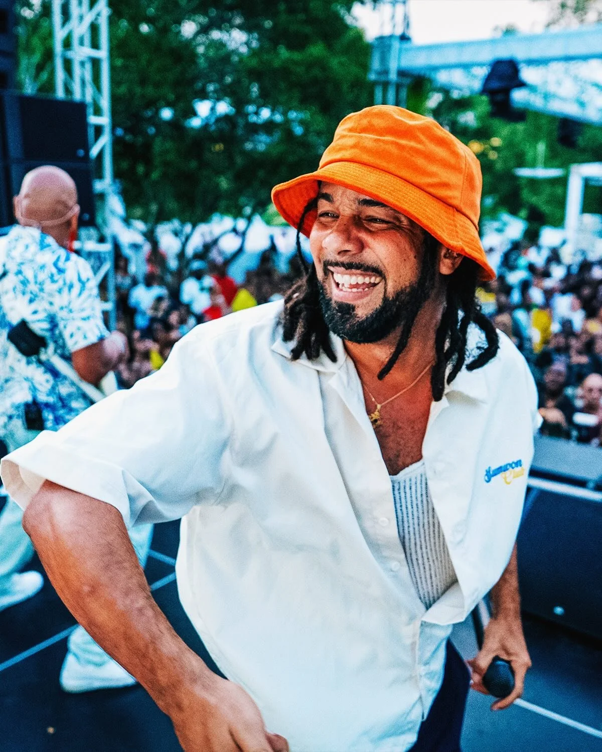 We ❤️ Jamaica and Jamaica ❤️ we Soca ! 
More love ❤️💛💚 
Always a magical energy jamming with you Ja 🇯🇲🔥
@rytzallinclusive 
Enjoy the Carnival 🔥
📸 @jono.hirst