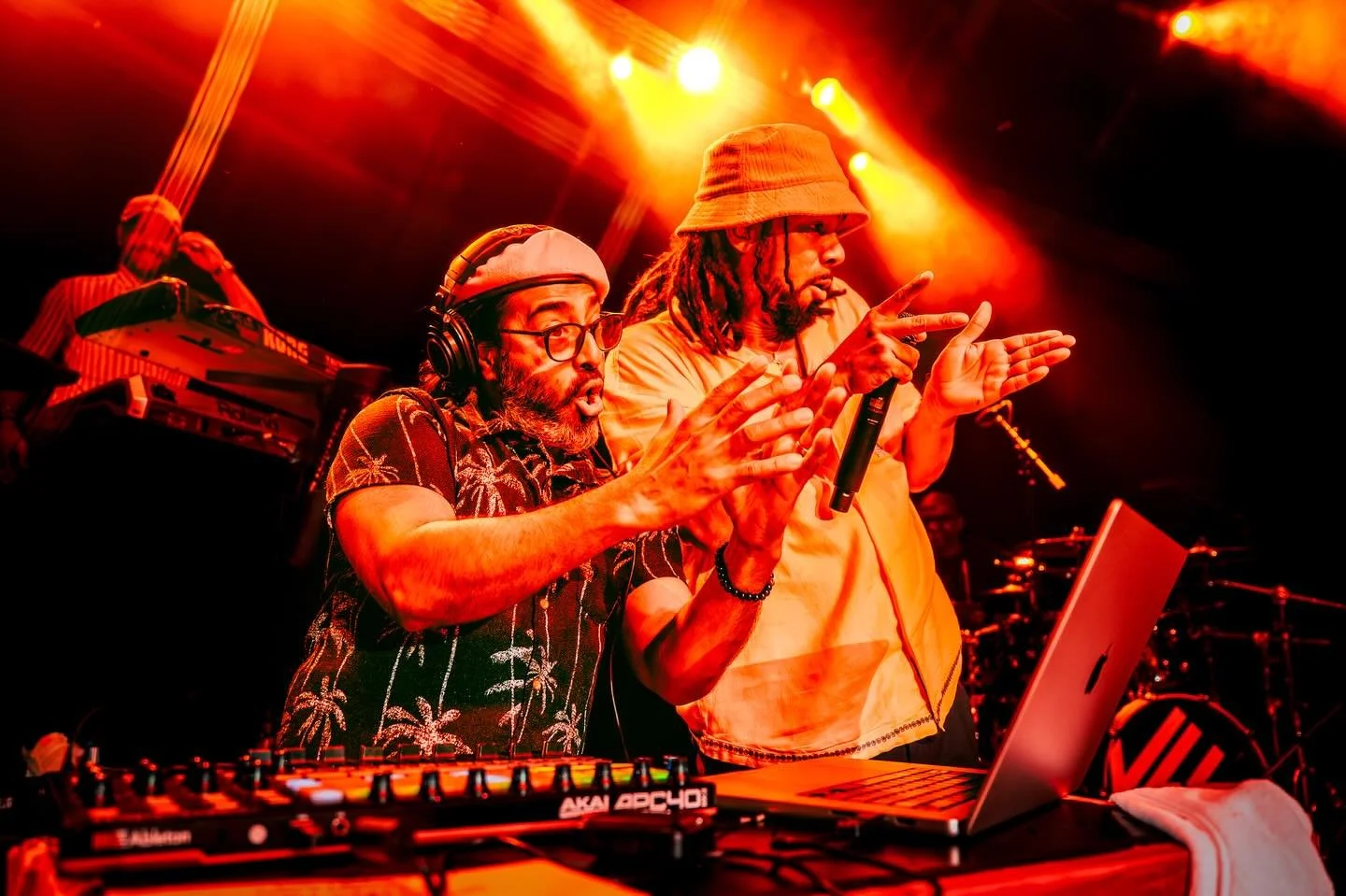 SAN FRANCISCO THANK YOU !!!!! 
To see the @fillmorestreetsf FULL of LOVE and SOCA was MAGICAL !! Thank you for representing with all your splendor !! 
Took that long drive with a few stops along the way to see you SANTA ANA ! We jammin tonight @obser