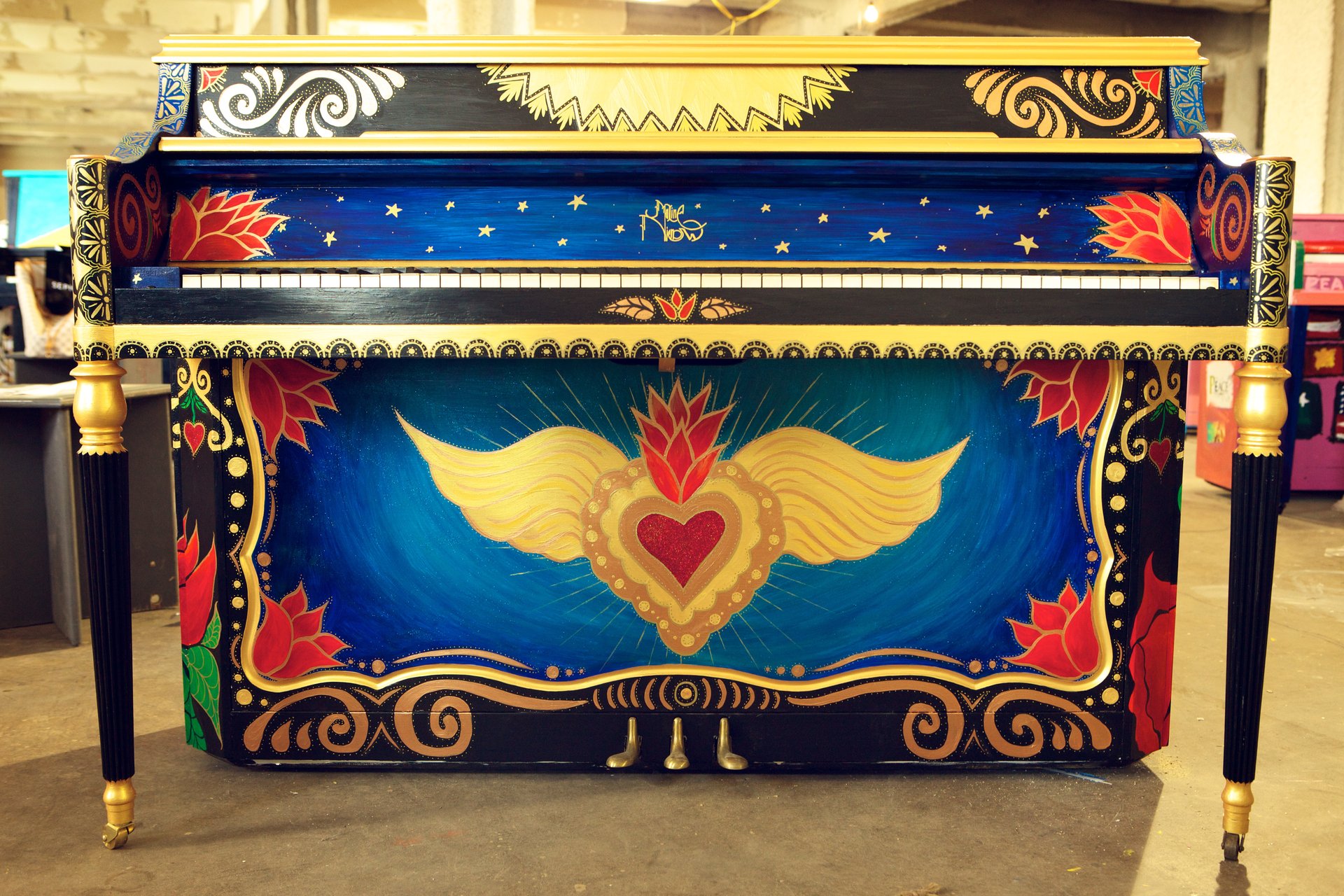  In 2014, Maxine painted a piano for the organization &nbsp;Sing for Hope .&nbsp;Her piano was selected to be displayed in Times Square as part of their NYC public art interactive installation. 