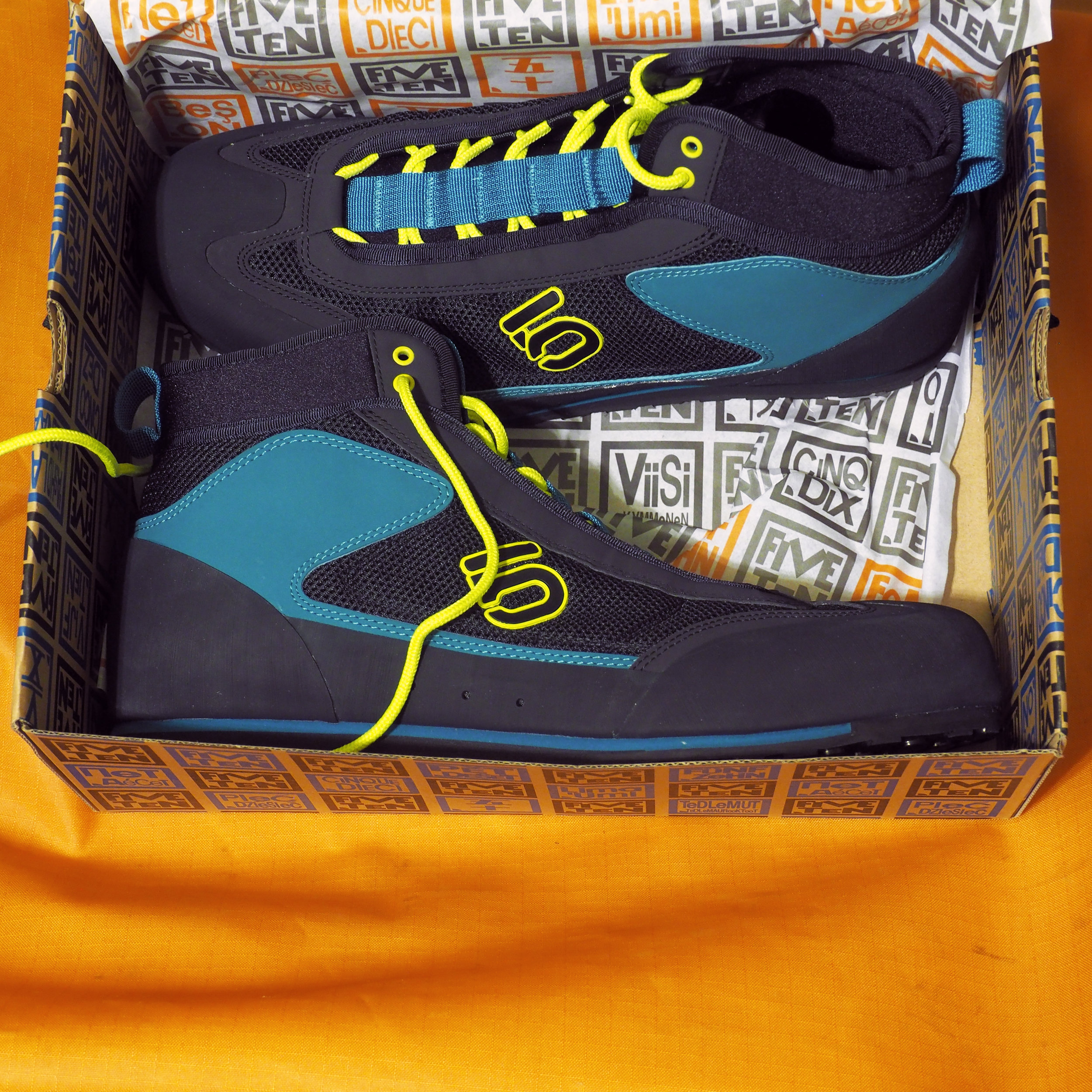 five ten water tennie