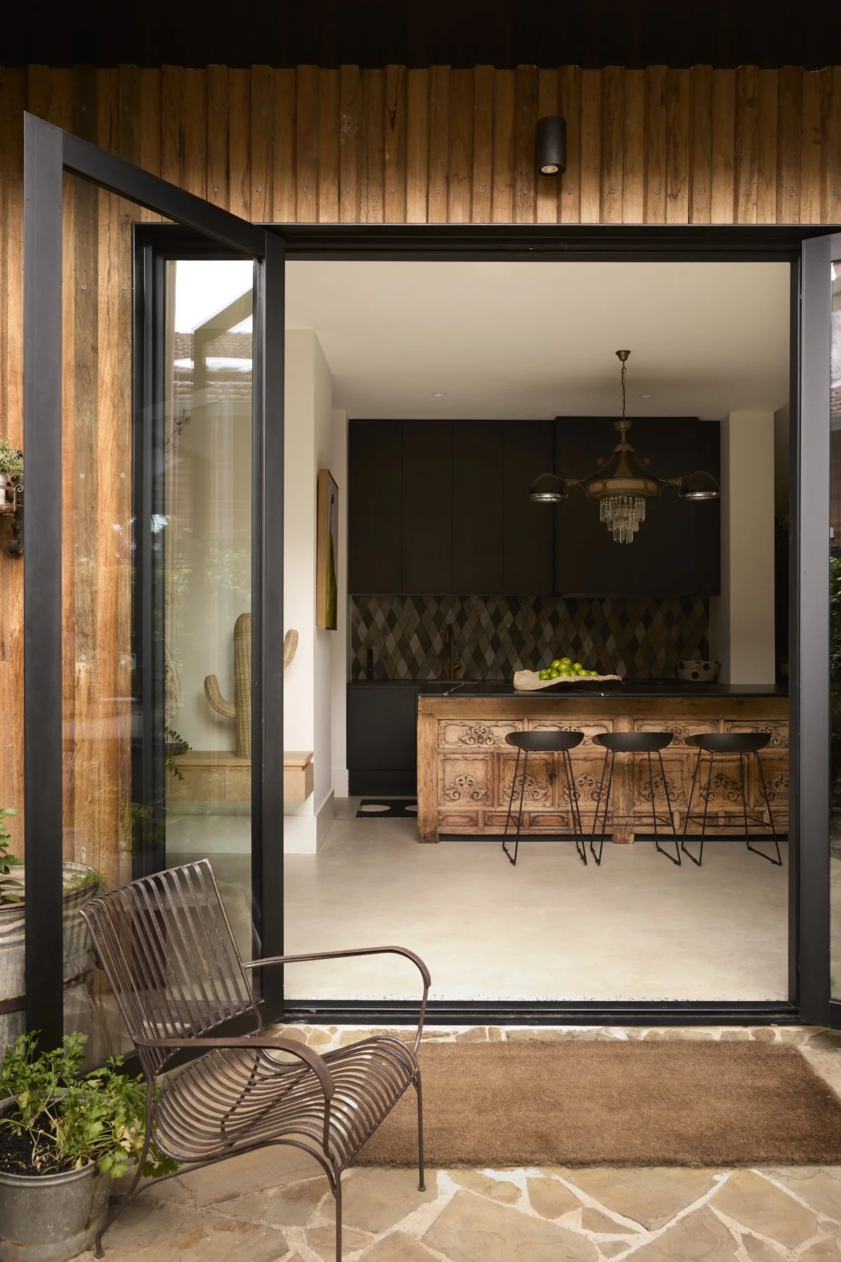 ManiArch_Elwood22541_Gemmola_LR.jpg