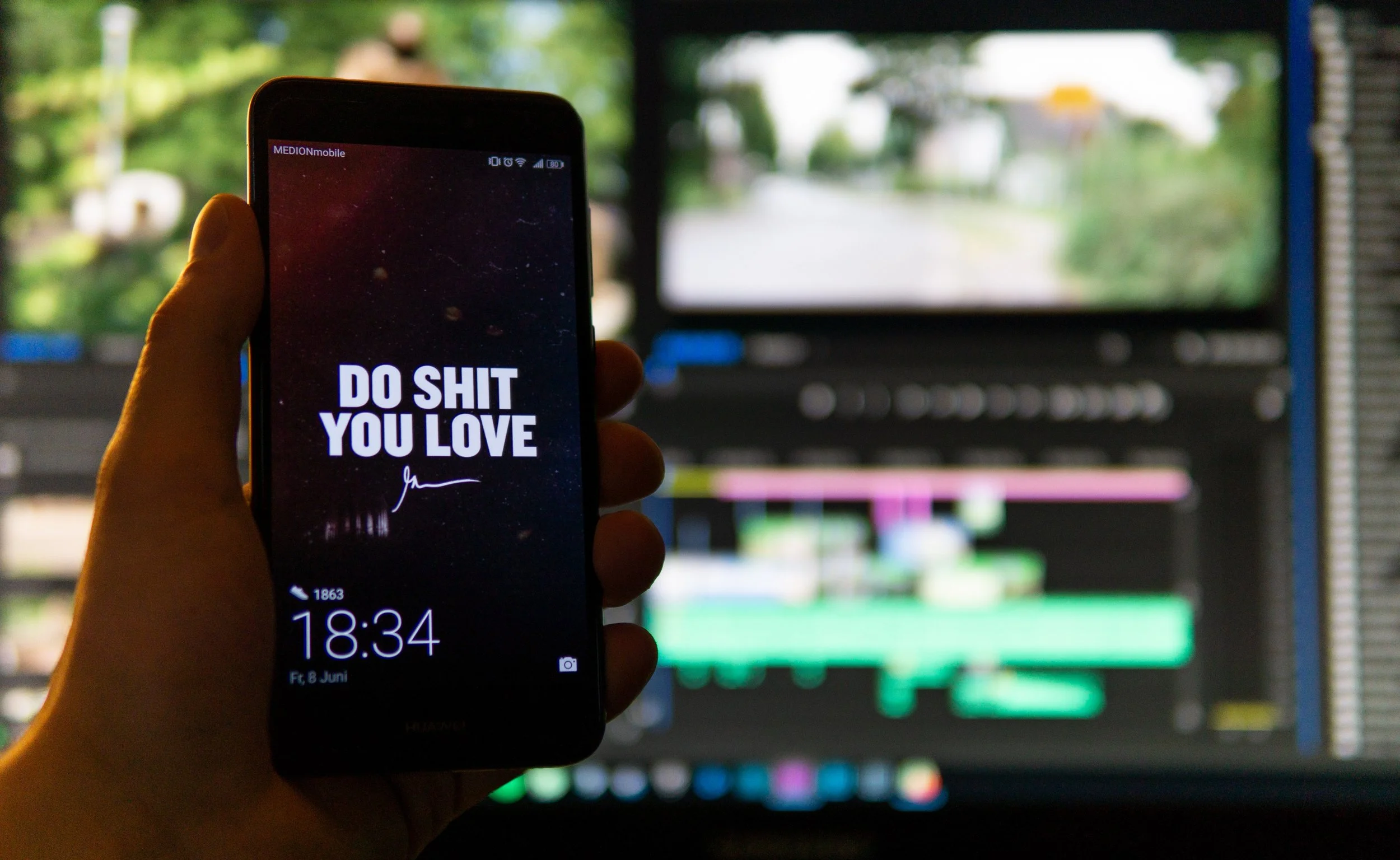 adobe-adobe-premiere-pro-device-1188750.jpg