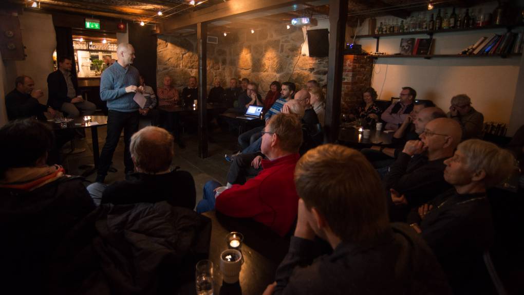 Over 50 møtte opp på temakvelden om reiselivet i Leikanger. FOTO: porten.no