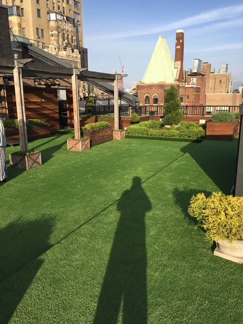 Our crew did a fantastic job installing this beautiful, plush, grass carpet on the rooftop of The Surrey Hotel in New York City last week. With outdoor events approaching, our grass turf is a great option for parties, weddings, sporting events & more! From lower pile astroturf, or higher, luxury style grass, we have several indoor and outdoor styles to choose from. Weather an issue? Not for us! We carry styles that have rubber backed, porous material & can withstand heavy rain. Artificial grass & turf can transform any indoor or outdoor area into a usable & functional space. Hall’s can provide many creative possibilities for using grass in areas never before imaginable!