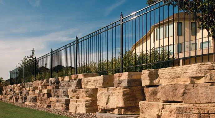 outcropping_lr_02.jpg
