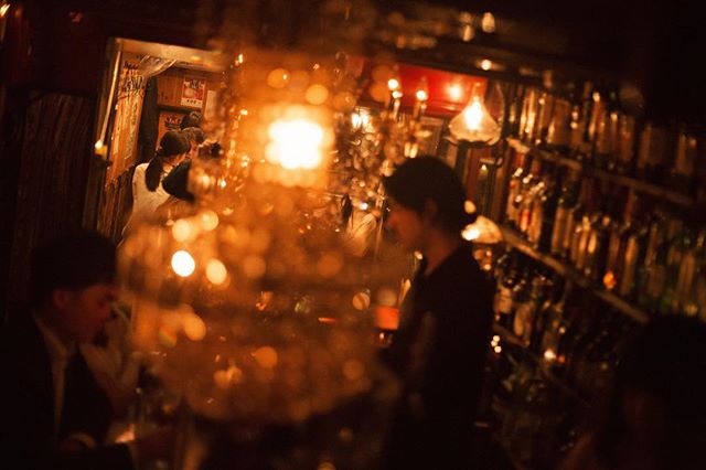 Tiny bar in piss alley #shinjuku #tokyo #japan #pissalley #bar #vscocam #canon