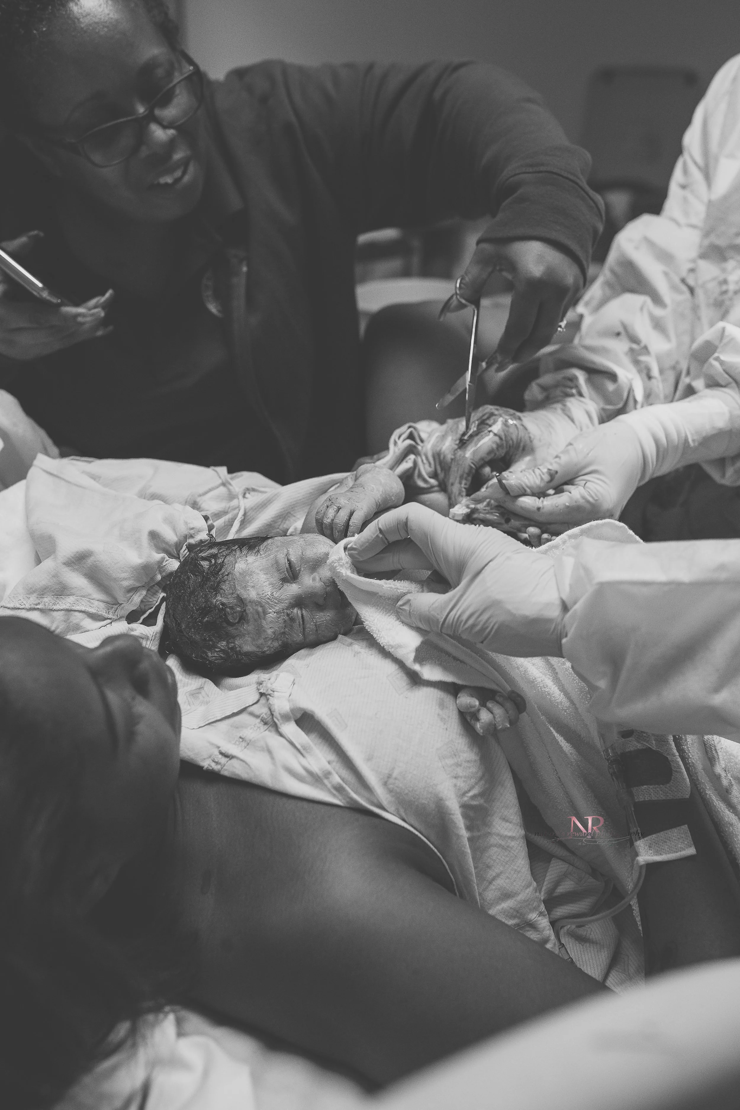 Grandma Cuts the Cord Birth Photography