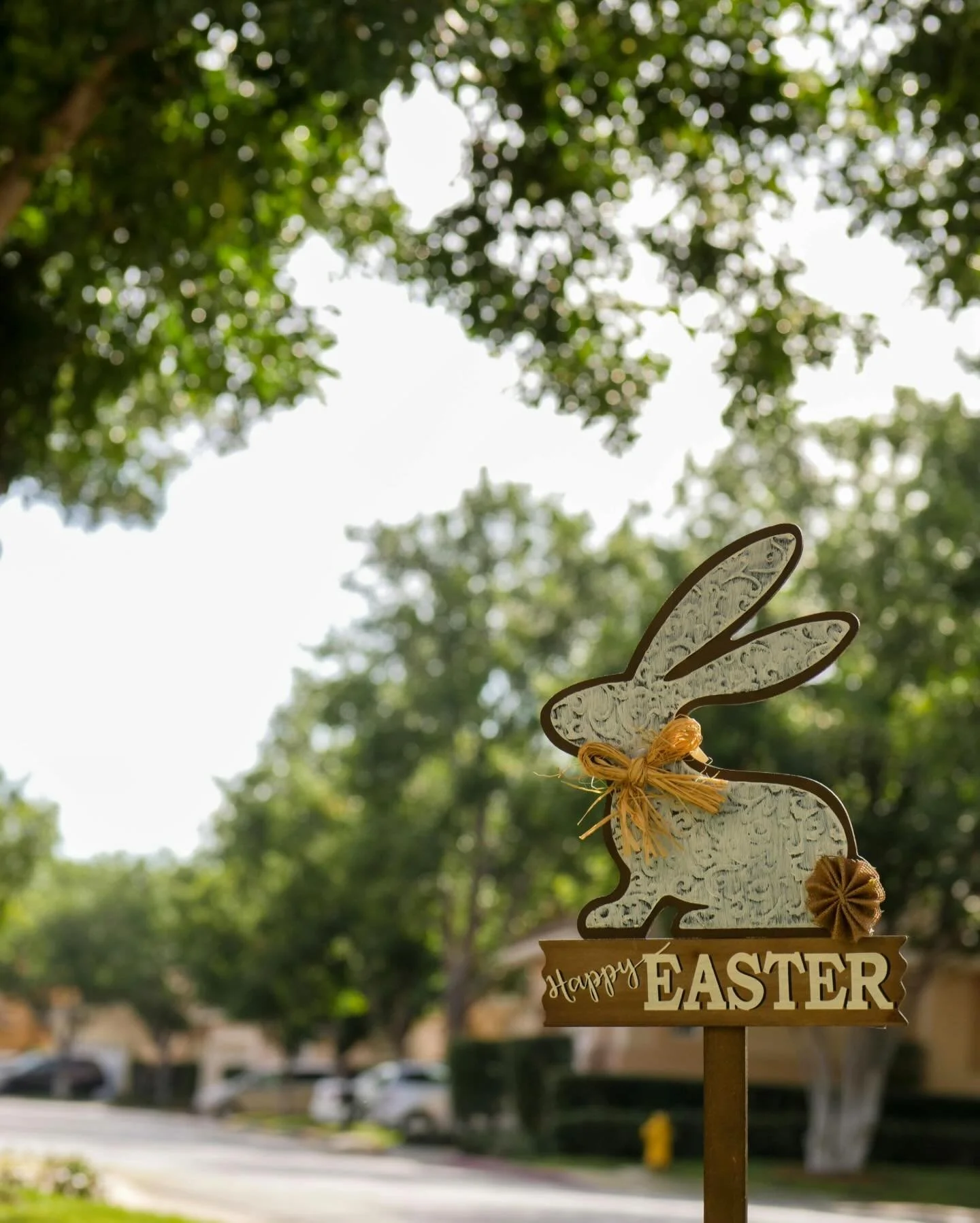 Happy Easter Weekend! A time of crossing over through time and month! &ldquo;Come April, the spring sun shines on golden treasures; bees are producing honey and the hens will be laying their precious eggs.&rdquo;
Kitchen Witch: Food, Folklore &amp; F