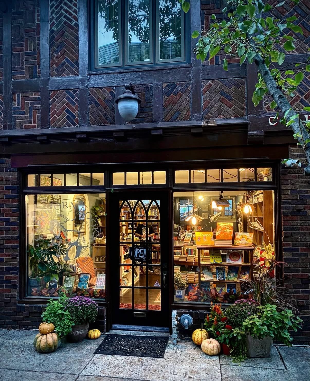 You guys know I love to shout out some of the flippin&rsquo; gorgeous indie bookshops who stock my books &mdash; well prepare to be captivated by @capricornbookshop in Jenkintown, Pennsylvania. Decked out beautifully for the season of the witch! 🧙&z