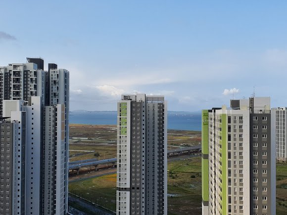 Songdo-Landmark-City-Photo-Built-Towers.jpg