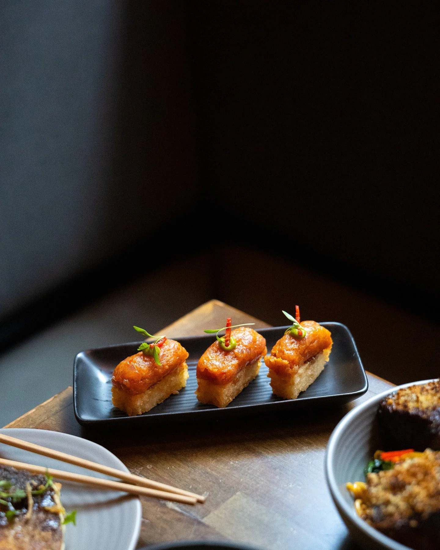 One bite and you&rsquo;ll get it. Tuna Rice Cracker. Sesame, nori, soy &mdash; it doesn&rsquo;t miss. 🥢⁠
⁠
Tap the reserve in our bio to book your next dinner with us!