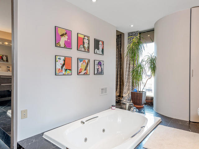 183 Seaton Street toronto ON-MLS_Size-023-23-Bathroom-640x480-72dpi.jpg