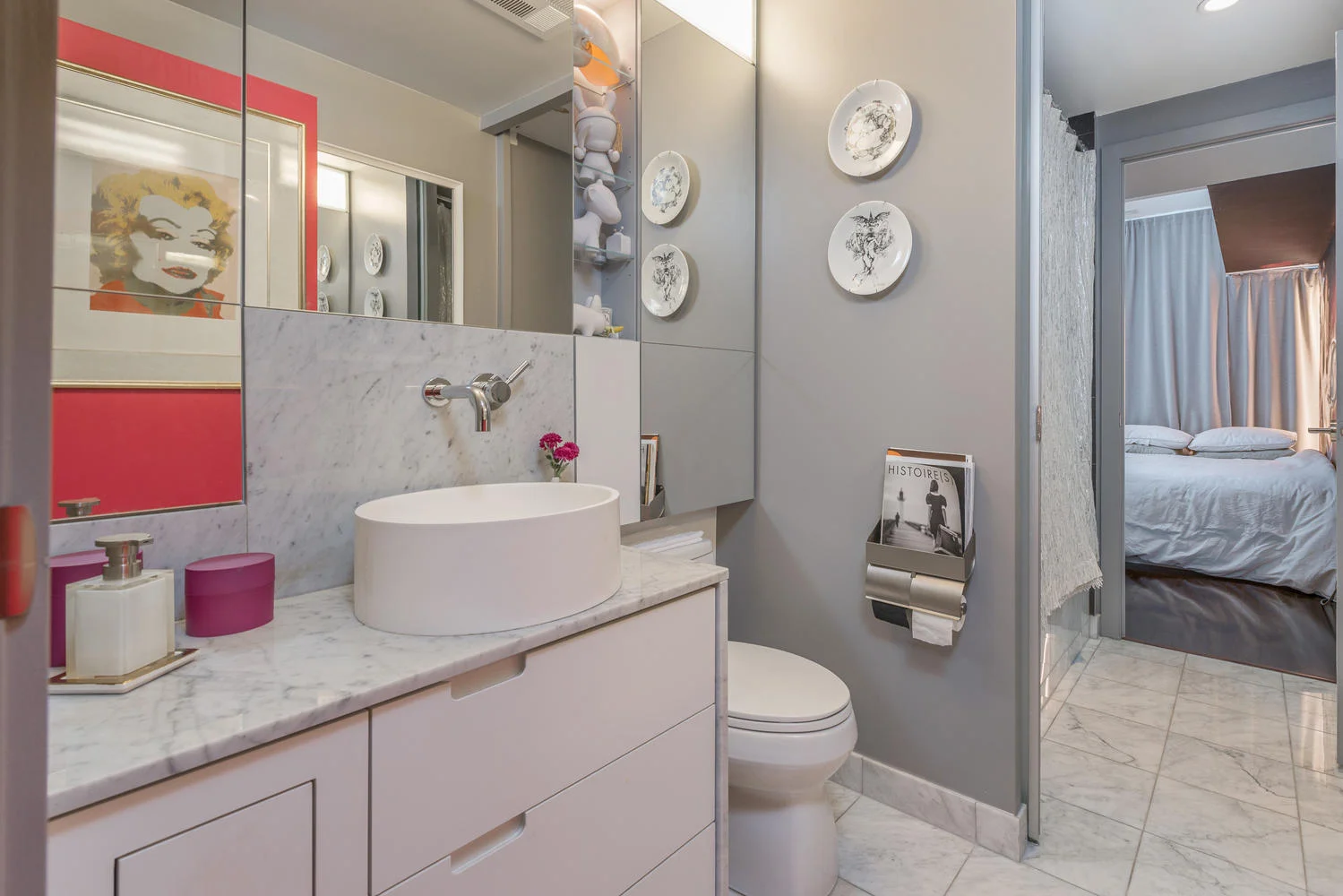 33 Charles St East Suite 4008-large-017-17-Bathroom-1499x1000-72dpi.jpg