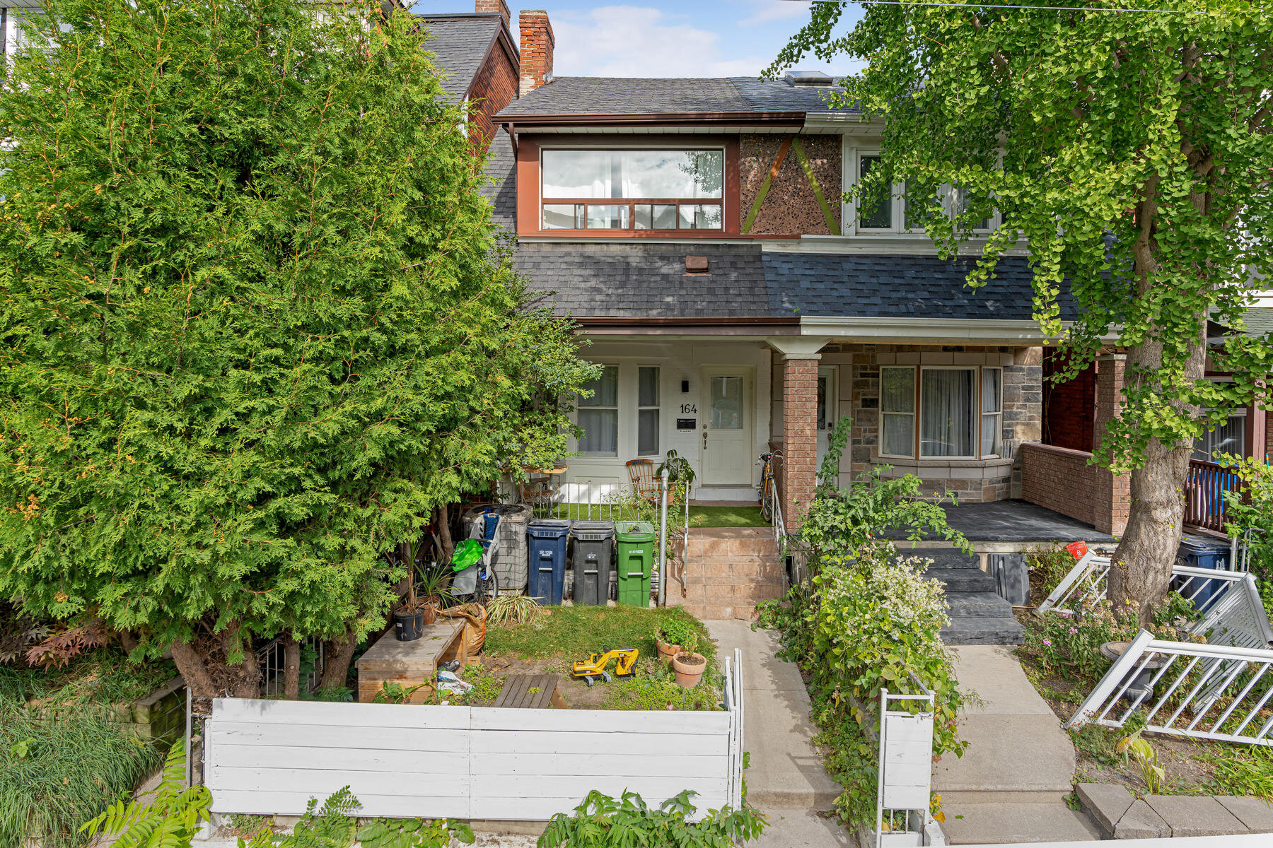 164 Essex Street Toronto ON-001-019-Exterior-MLS_Size.jpg