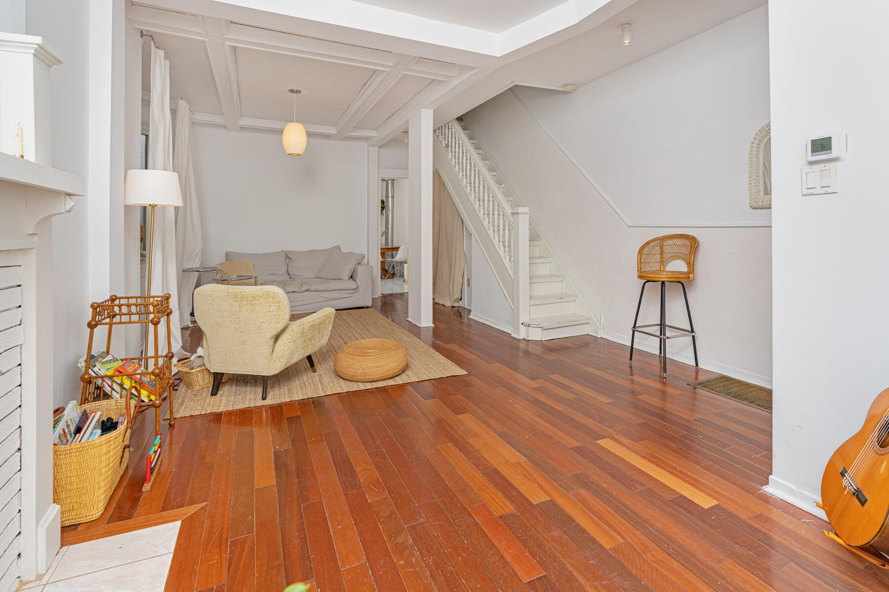 164 Essex Street Toronto ON-012-015-Living Room-MLS_Size.jpg