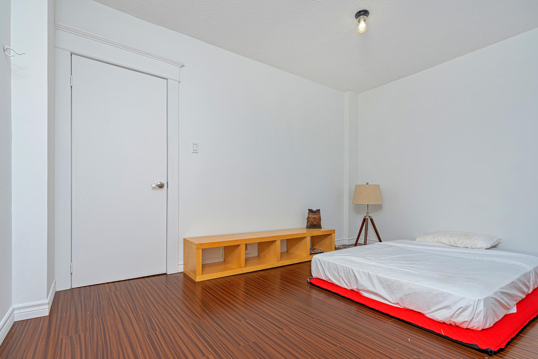 164 Essex Street Toronto ON-024-003-Bedroom-MLS_Size.jpg