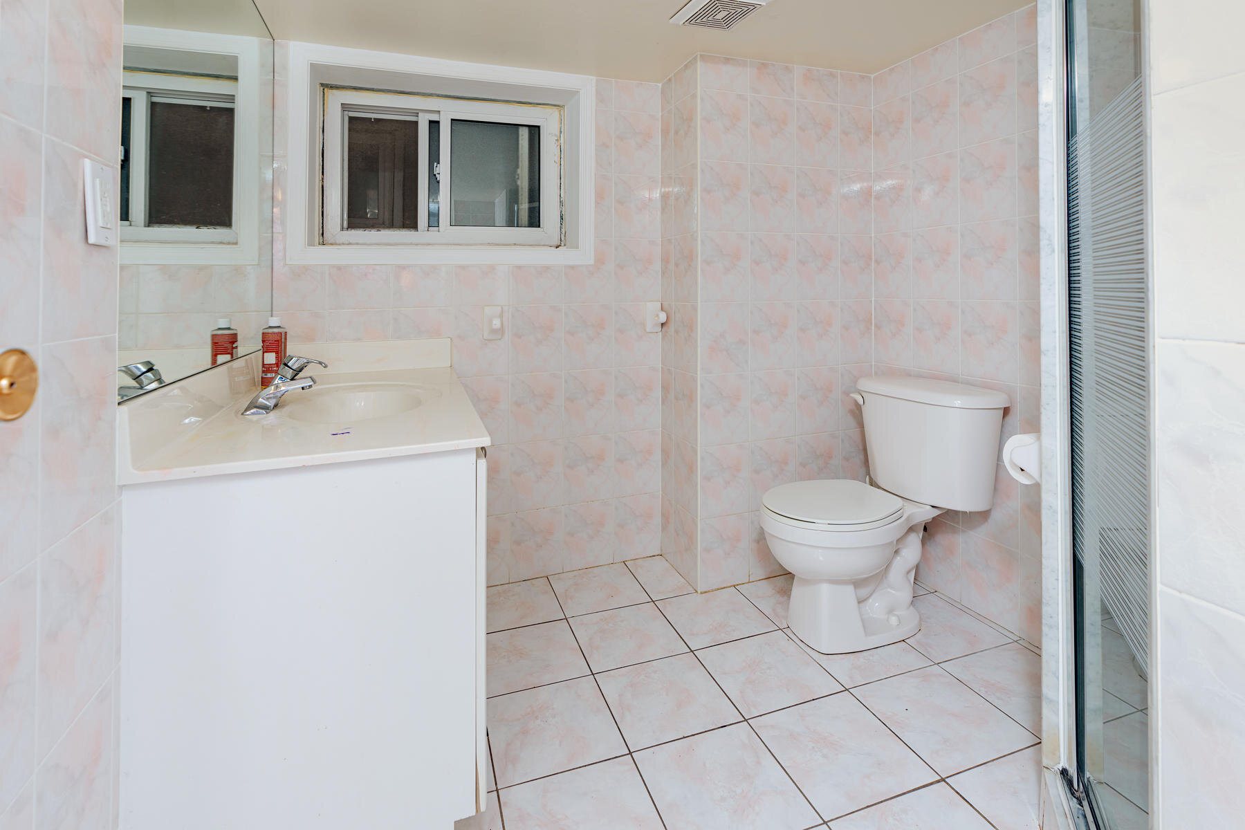 164 Essex Street Toronto ON-030-006-Bathroom-MLS_Size.jpg