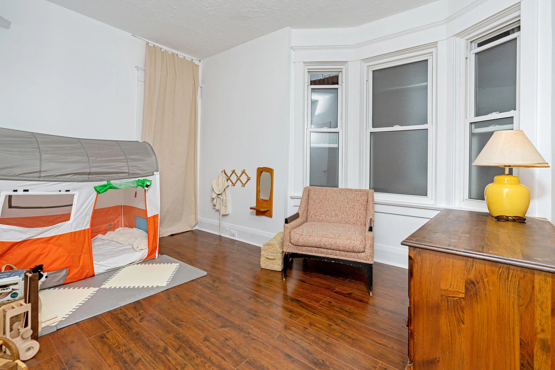 164 Essex Street Toronto ON-031-011-Bedroom-MLS_Size.jpg