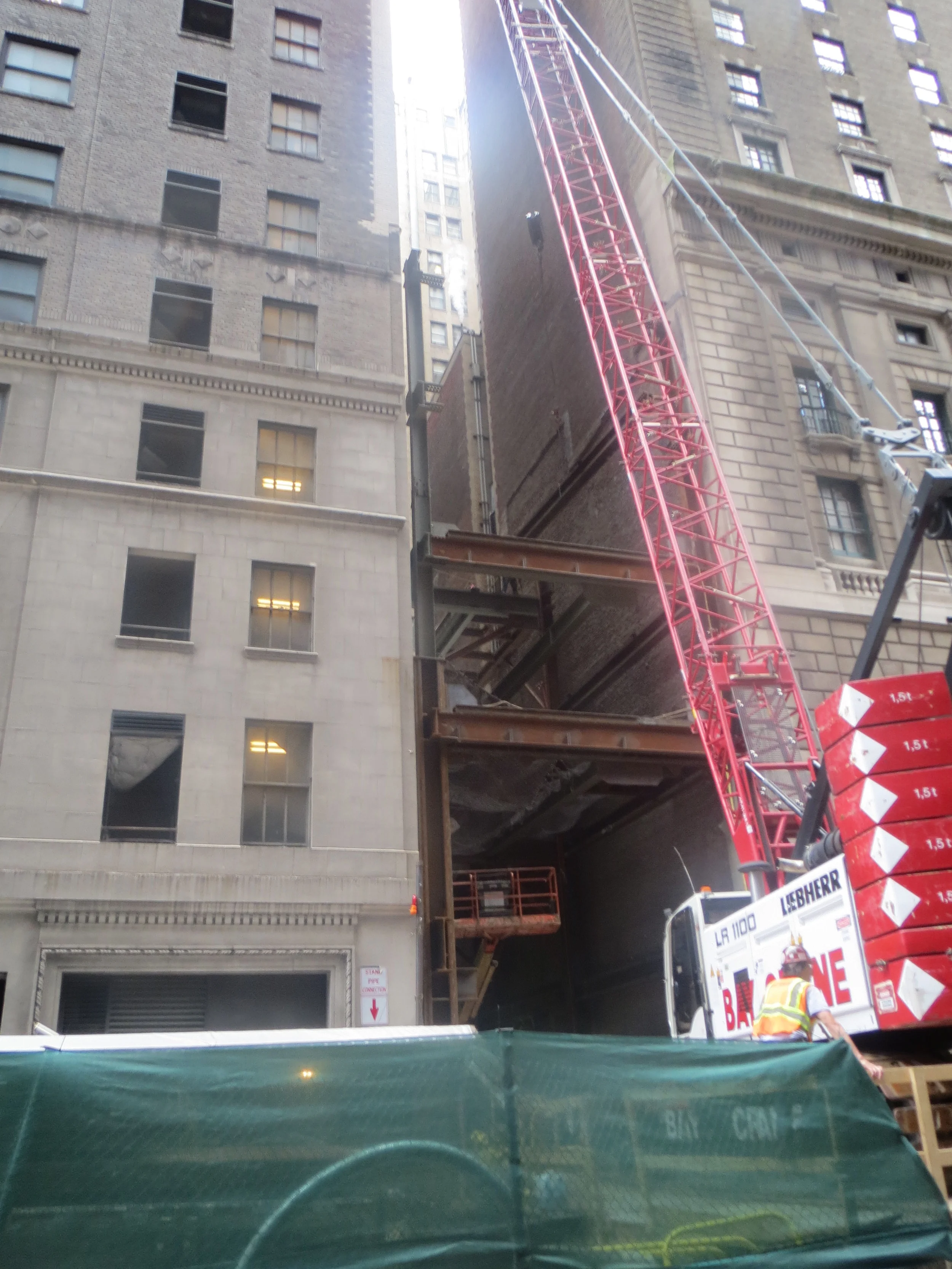44 St E photos 006.jpg
