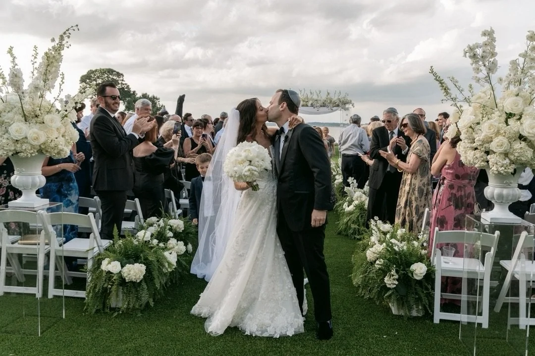 Lovebirds... 💫
⠀⠀⠀⠀⠀⠀⠀⠀⠀
VENUE @hyatt
⠀⠀⠀⠀⠀⠀⠀⠀⠀
#michaelkressphoto #thehappycouple #wedding #love #marriage weddingday photographer weddingphotographer dcphotographer bridal engagement justmarried weddingstyle perfectday magicalweddings beautifulcou