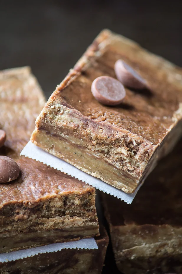 Cookie & Cream Protein Bars-3.jpg