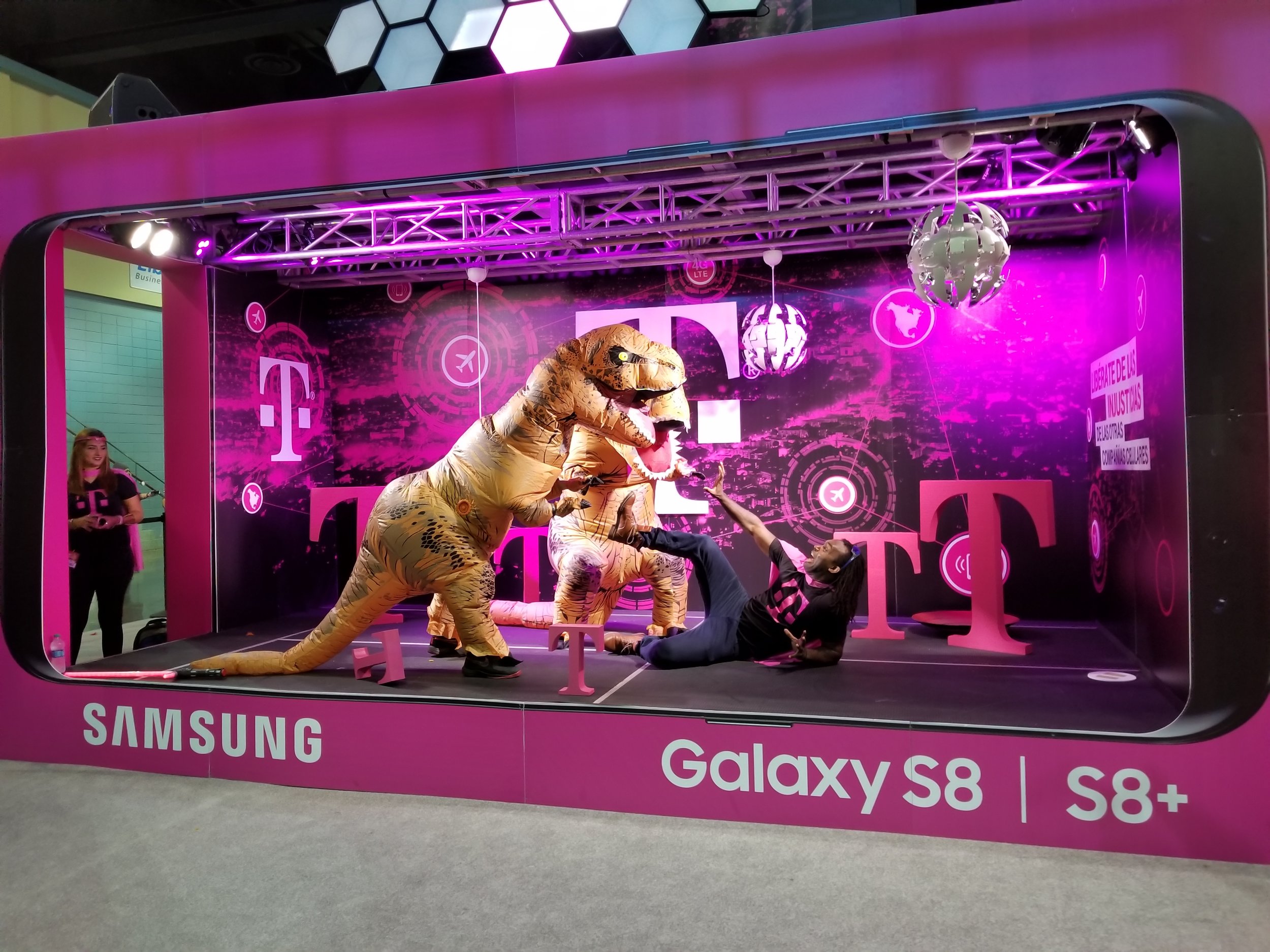 Jaime Espinal formó parte del exhibidor de T-Mobile. (Foto: Lillian Agosto)