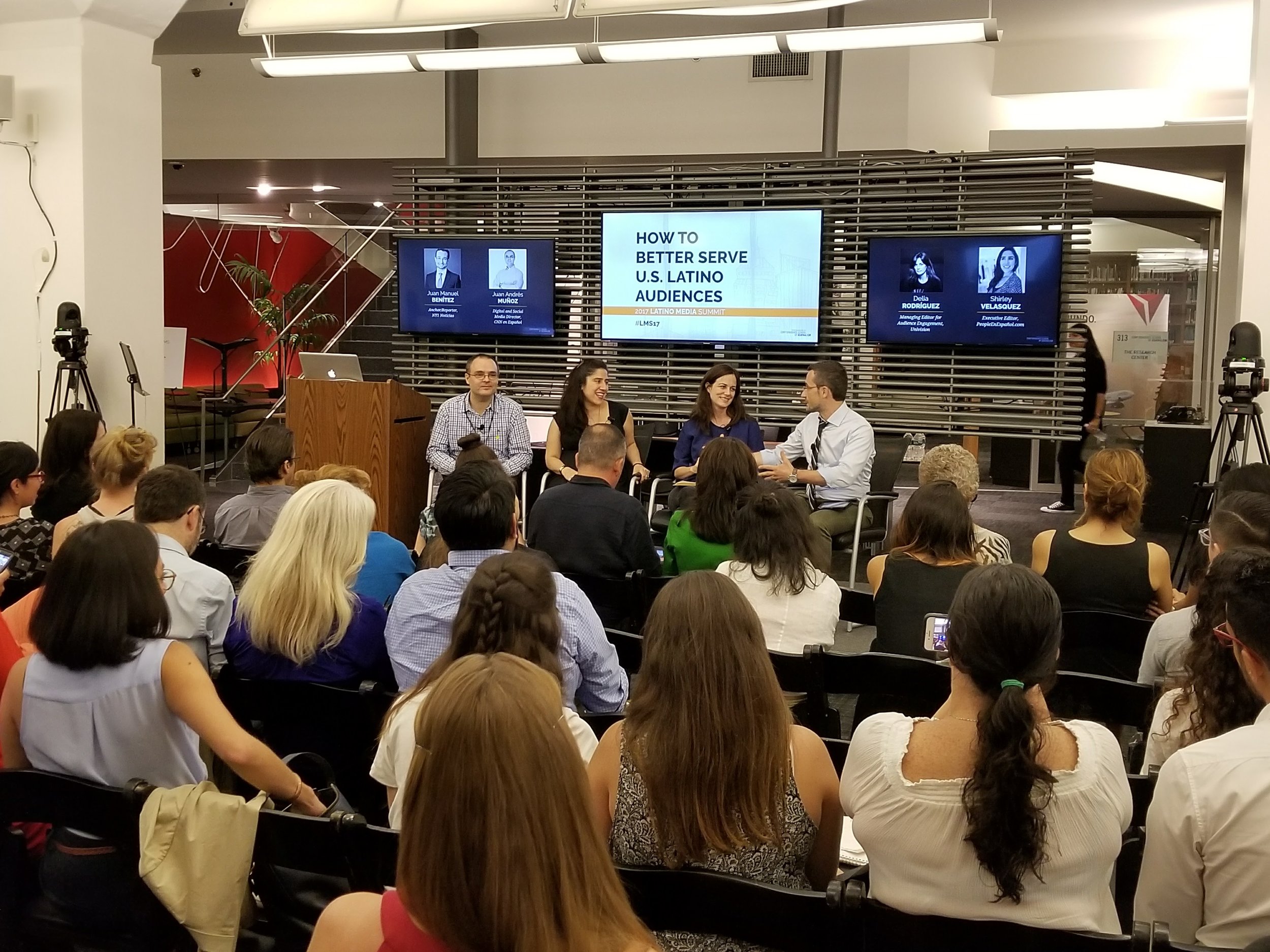 Los comunicadores compartieron sus experiencias sobre cómo llegar a la audiencia latina en Estados Unidos. (Foto: Lillian E. Agosto Maldonado)