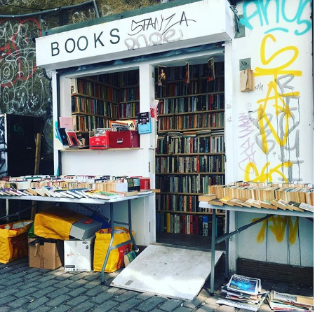 The alley way book store 