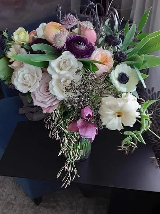 Beyond thrilled to have @atozinnias back this year! Art in Bloom is made magical by the incredible diverse and skilled floral designers that so kindly donate their arrangements to raise critical funds for the arts. Don&rsquo;t miss your chance to see