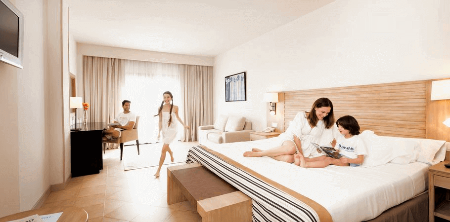 How to Stay Organized While on Vacation