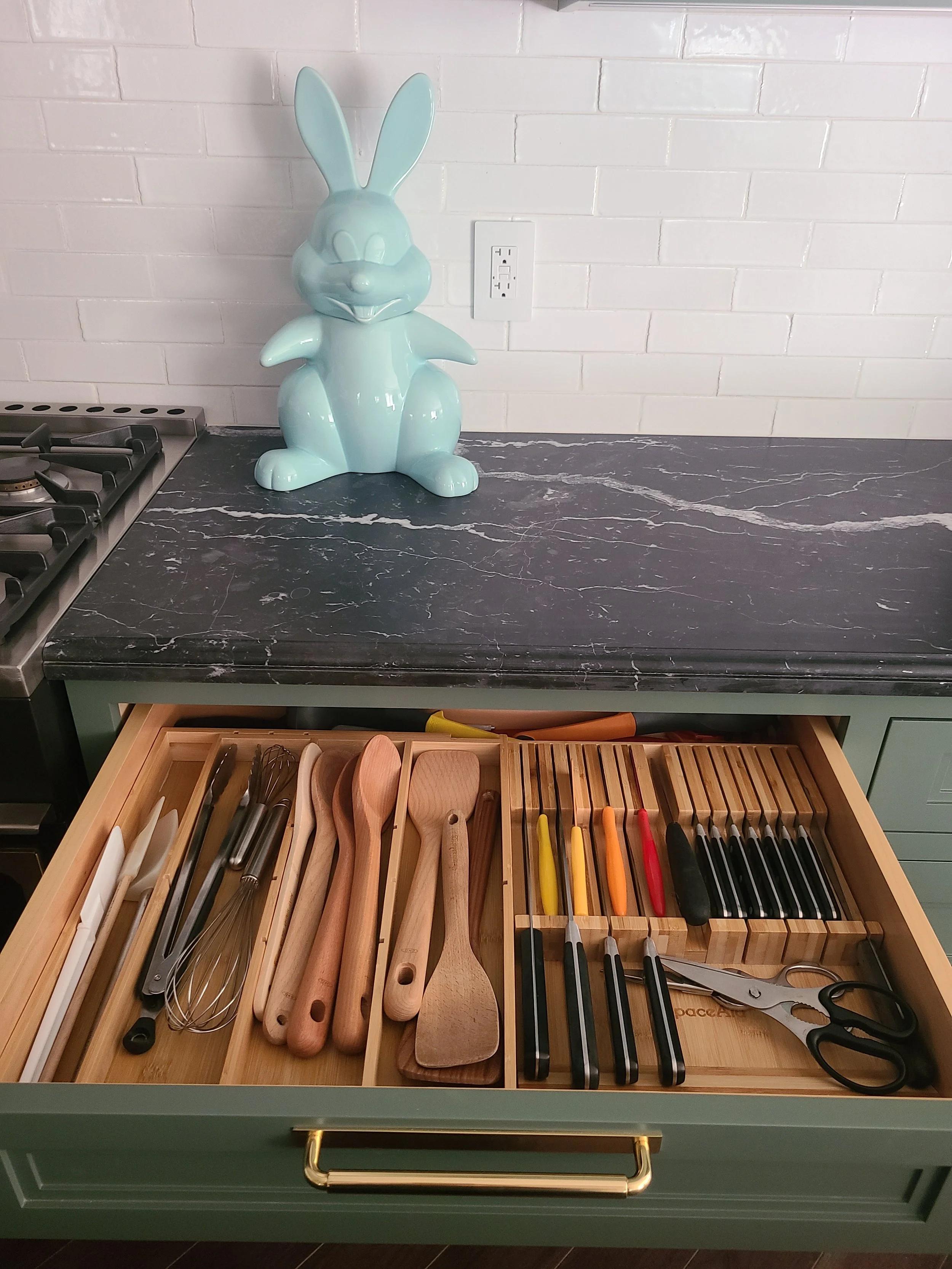 Kitchen organizing