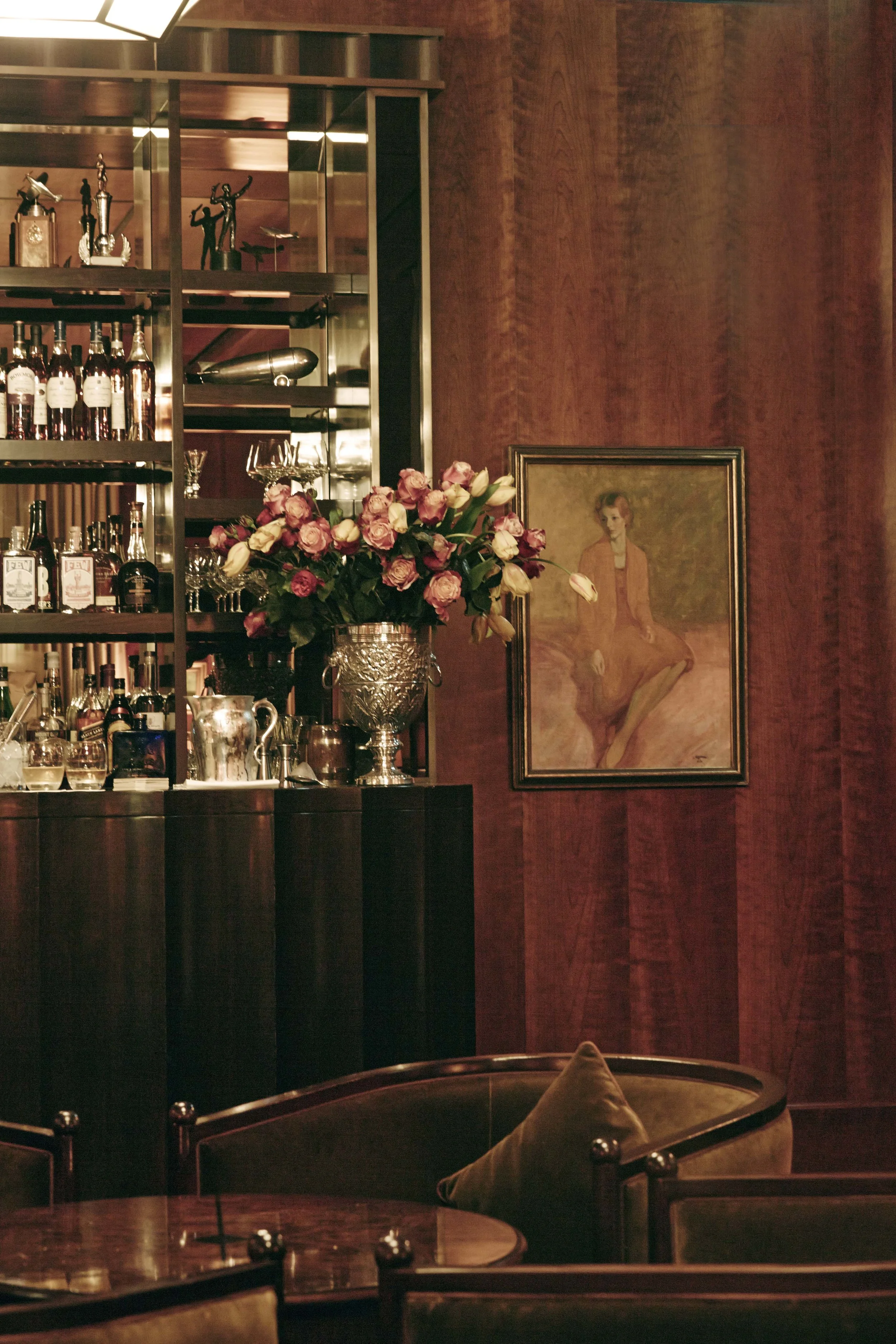 Even the little details in the guests-only Cub Bar are perfect, and make you feel at home
