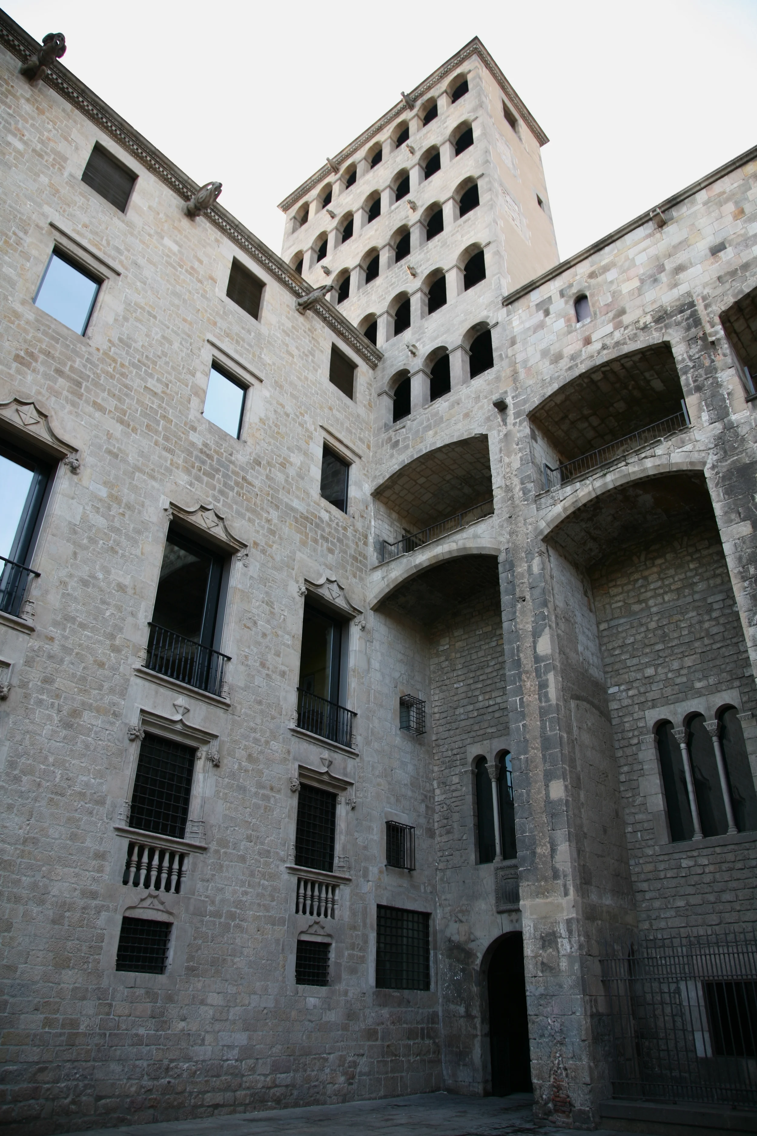  Interesting architecture in the gothic quarter 